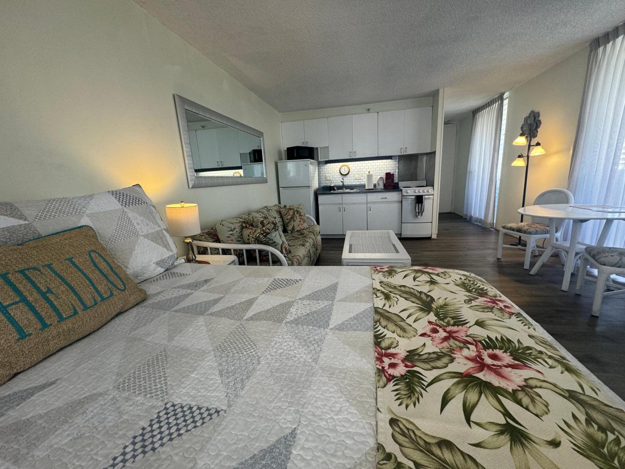 Tropical Studios at Marine Surf Waikiki FREE PARKING Swimming pool Waikiki Beach 3min Honolulu Zewnętrze zdjęcie